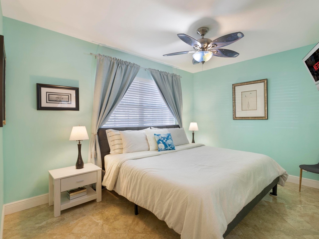832 Green Street - Photo 14