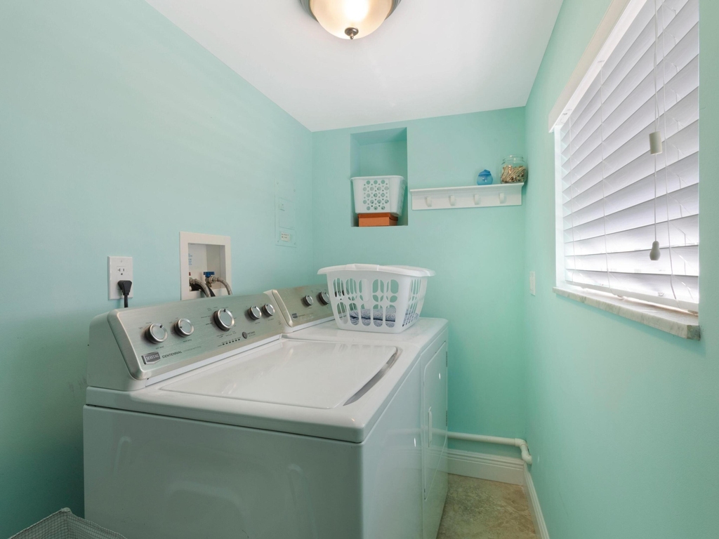 832 Green Street - Photo 21