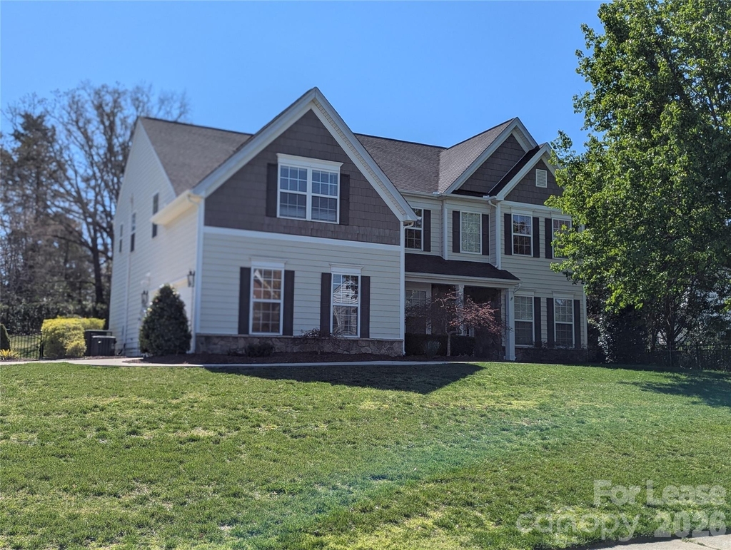 7894 Woodmere Drive - Photo 0