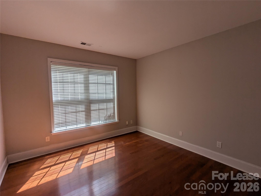7894 Woodmere Drive - Photo 8