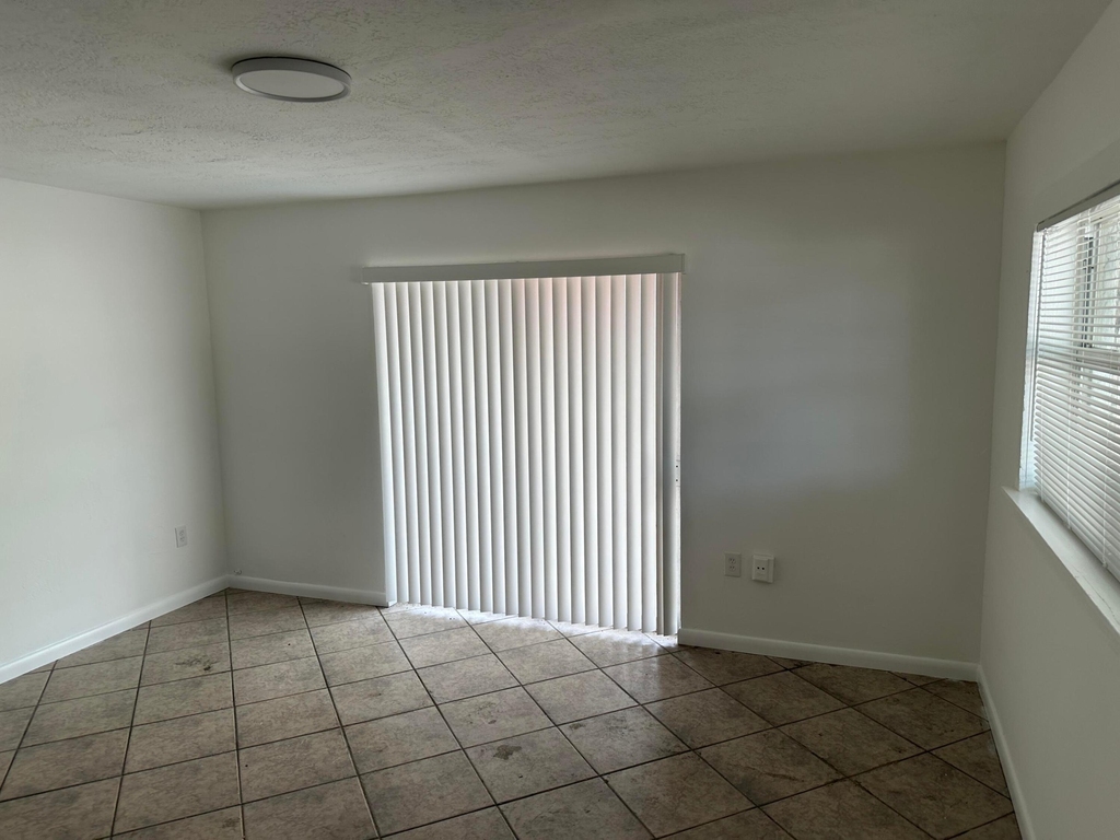115 Maple Avenue - Photo 10