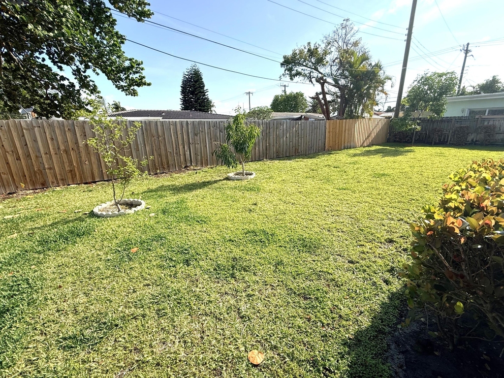 551 Se 15th Street - Photo 10