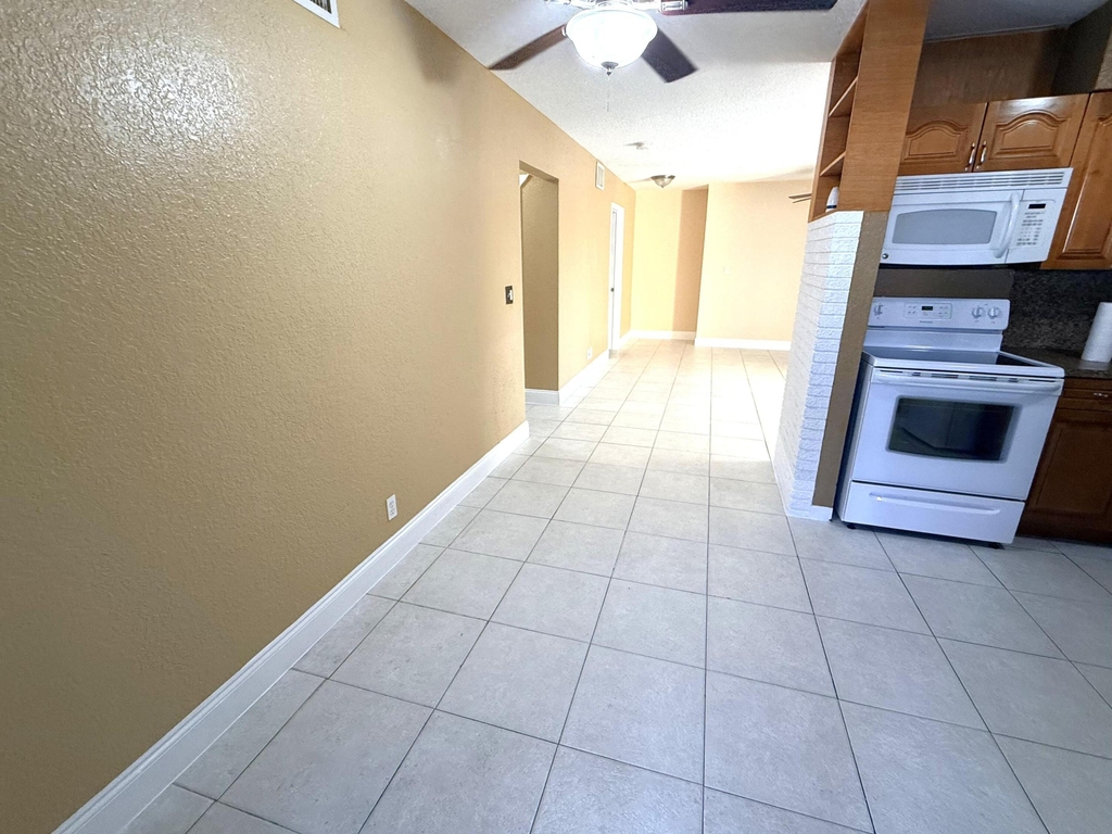 551 Se 15th Street - Photo 8