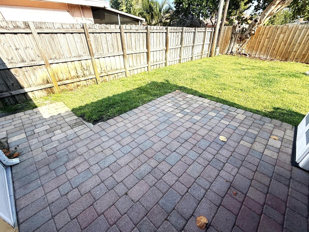 551 Se 15th Street - Photo 9