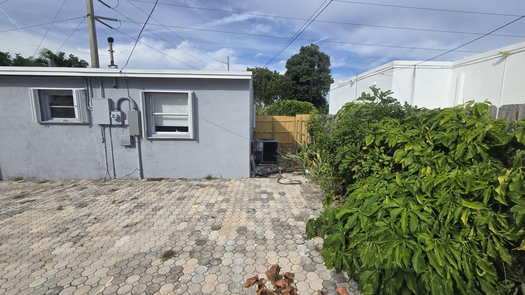 1512 Ne 28th Street - Photo 11