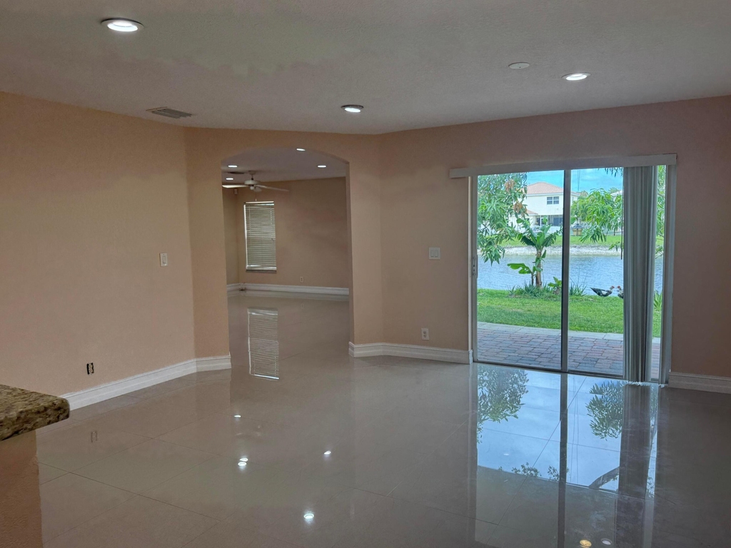 6457 Adriatic Way - Photo 3