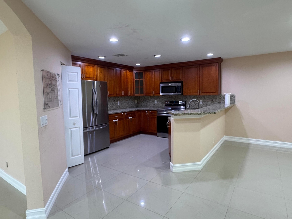 6457 Adriatic Way - Photo 7