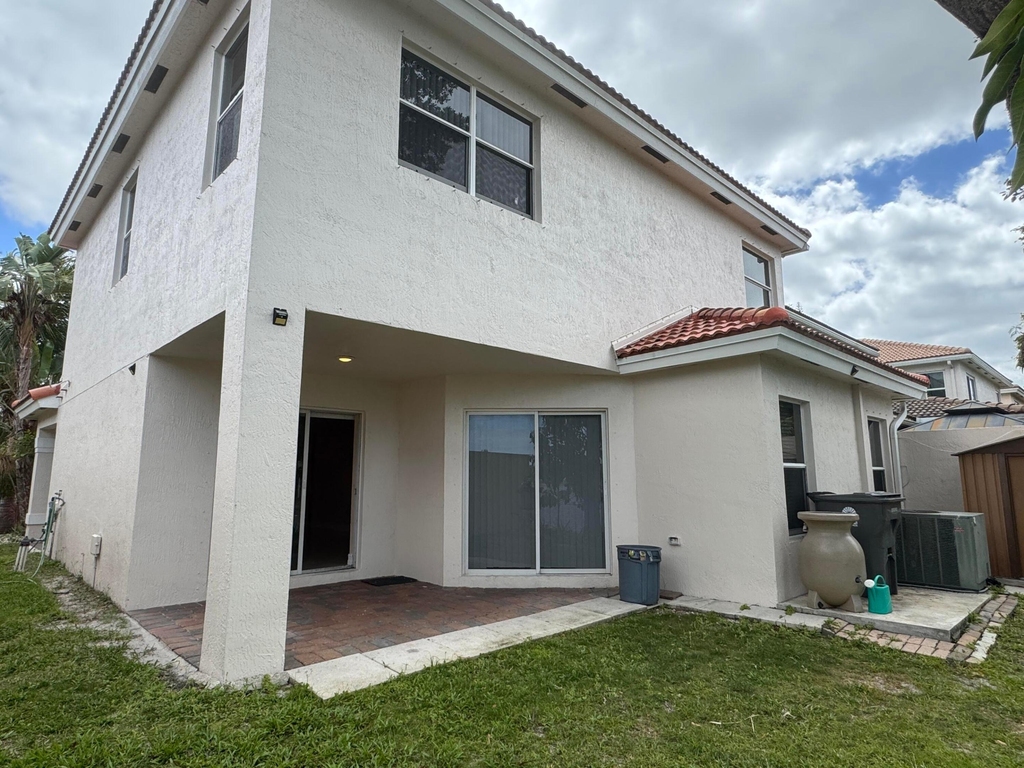 6457 Adriatic Way - Photo 26