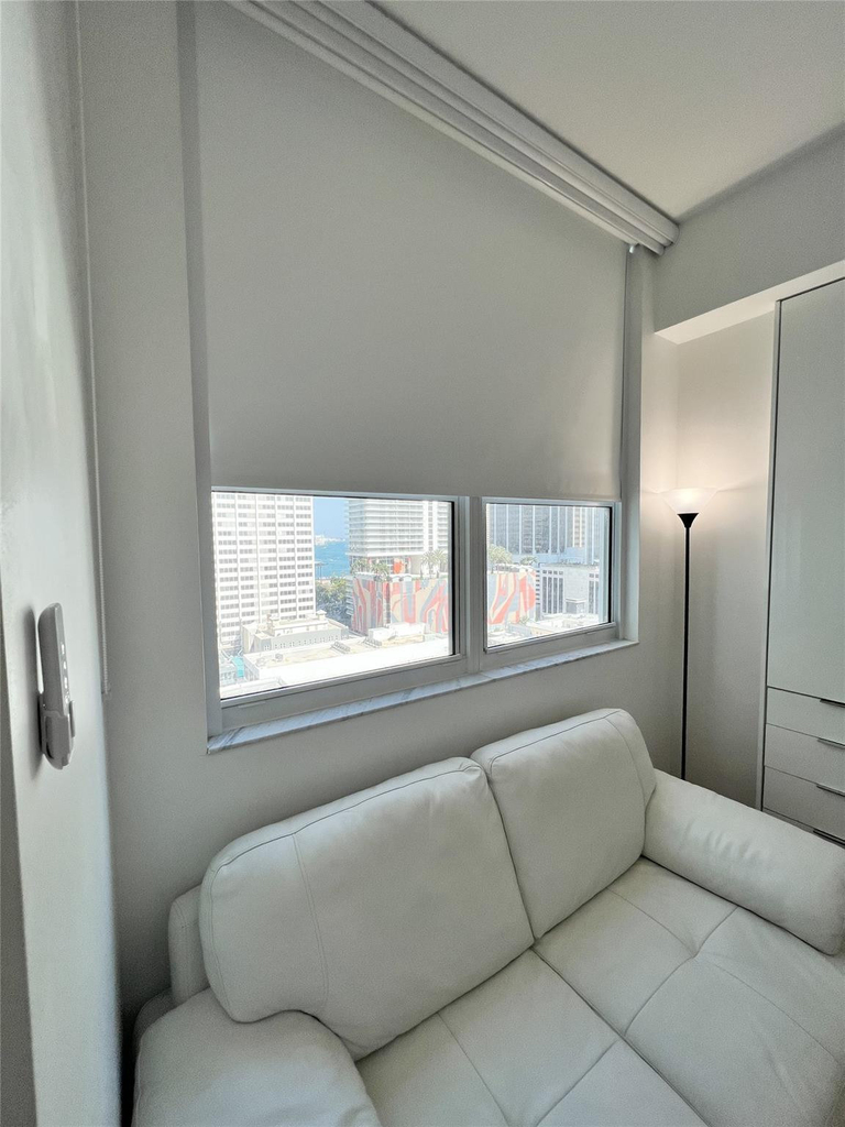 133 Ne 2nd Avenue - Photo 12