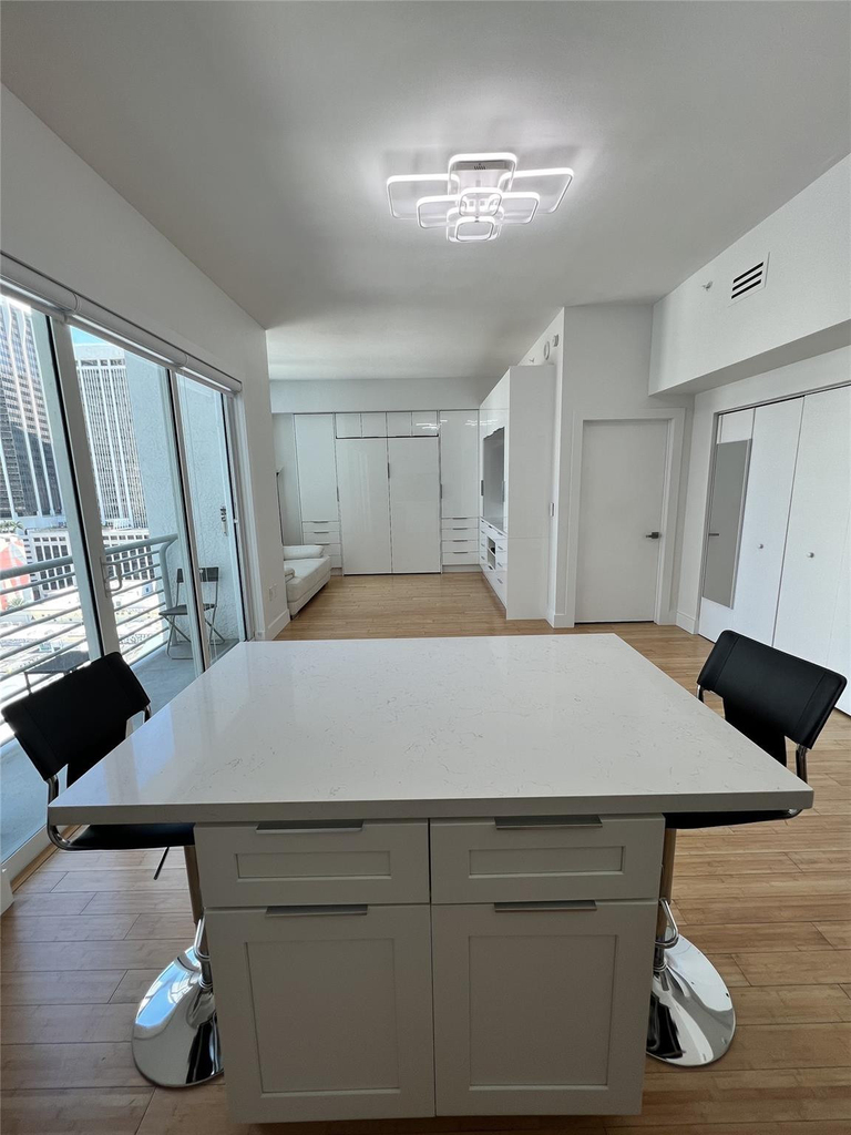 133 Ne 2nd Avenue - Photo 0