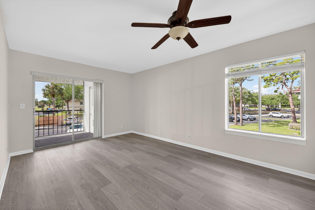 6327 Chasewood Drive - Photo 10