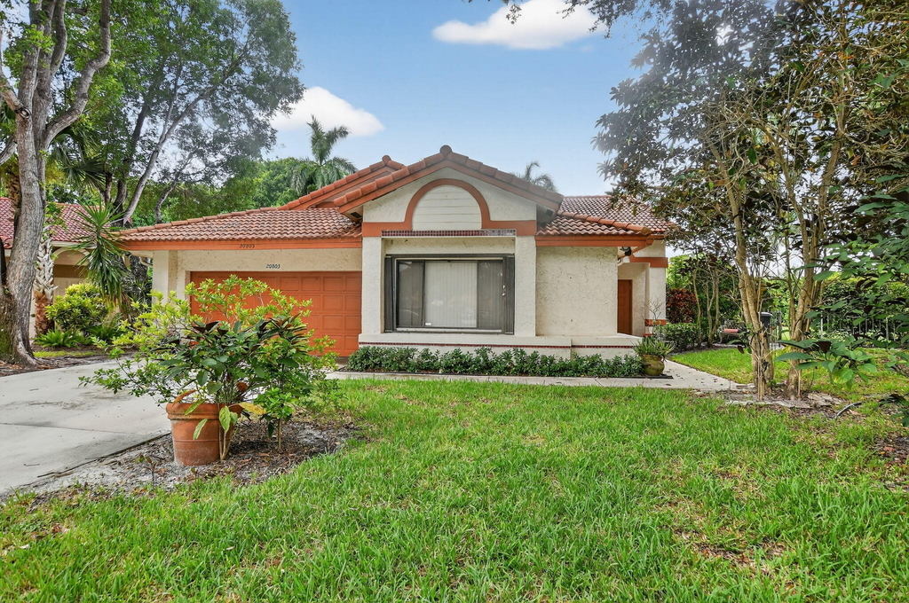 20803 Cabrillo Way - Photo 0