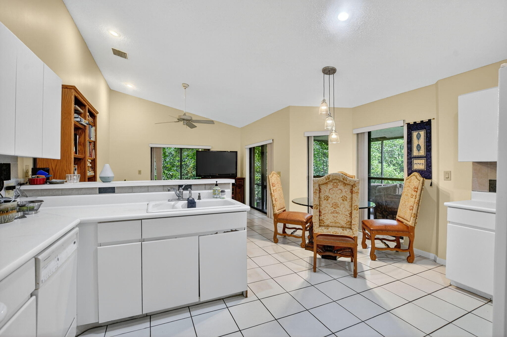 20803 Cabrillo Way - Photo 11