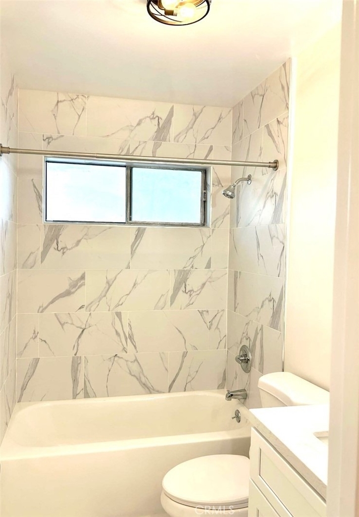2728 Crestmoore - Photo 12