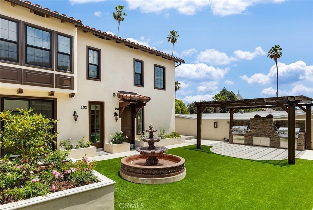 89 N Grand Oaks Ave - Photo 2