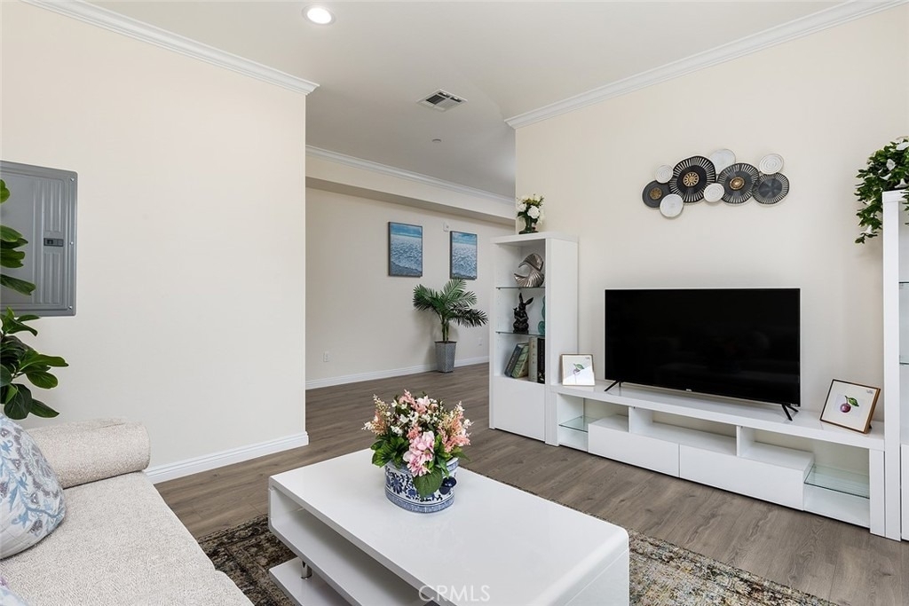 89 N Grand Oaks Ave - Photo 6