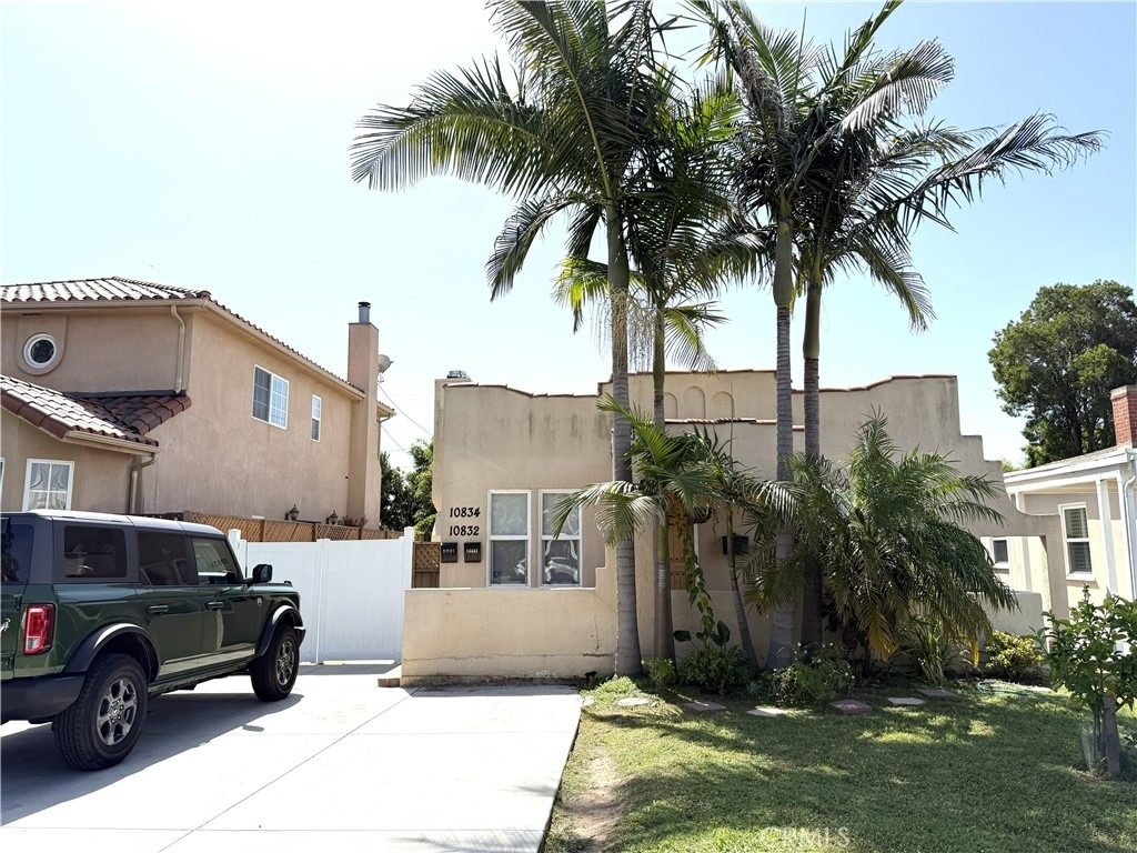 10832 Westminster - Photo 4