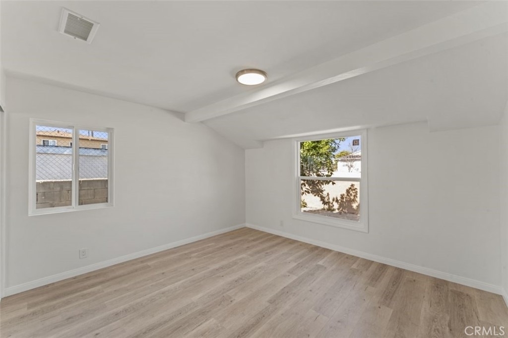 14722 Strathern - Photo 11