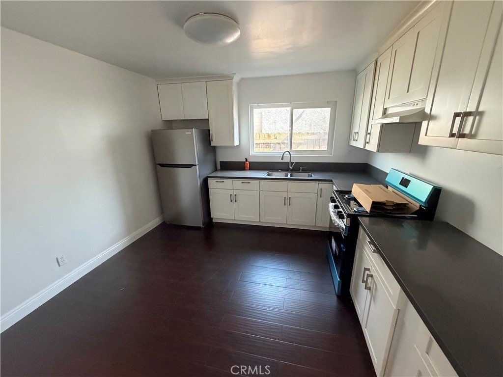 2530 Carmona - Photo 1
