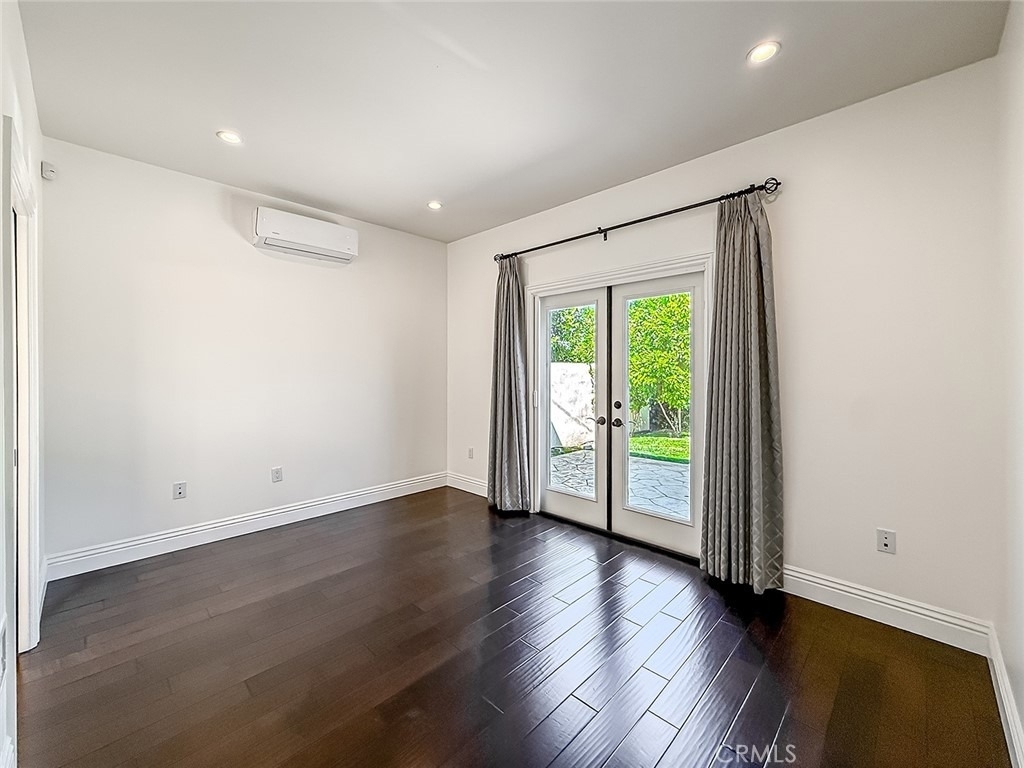 5960 Balcom - Photo 24