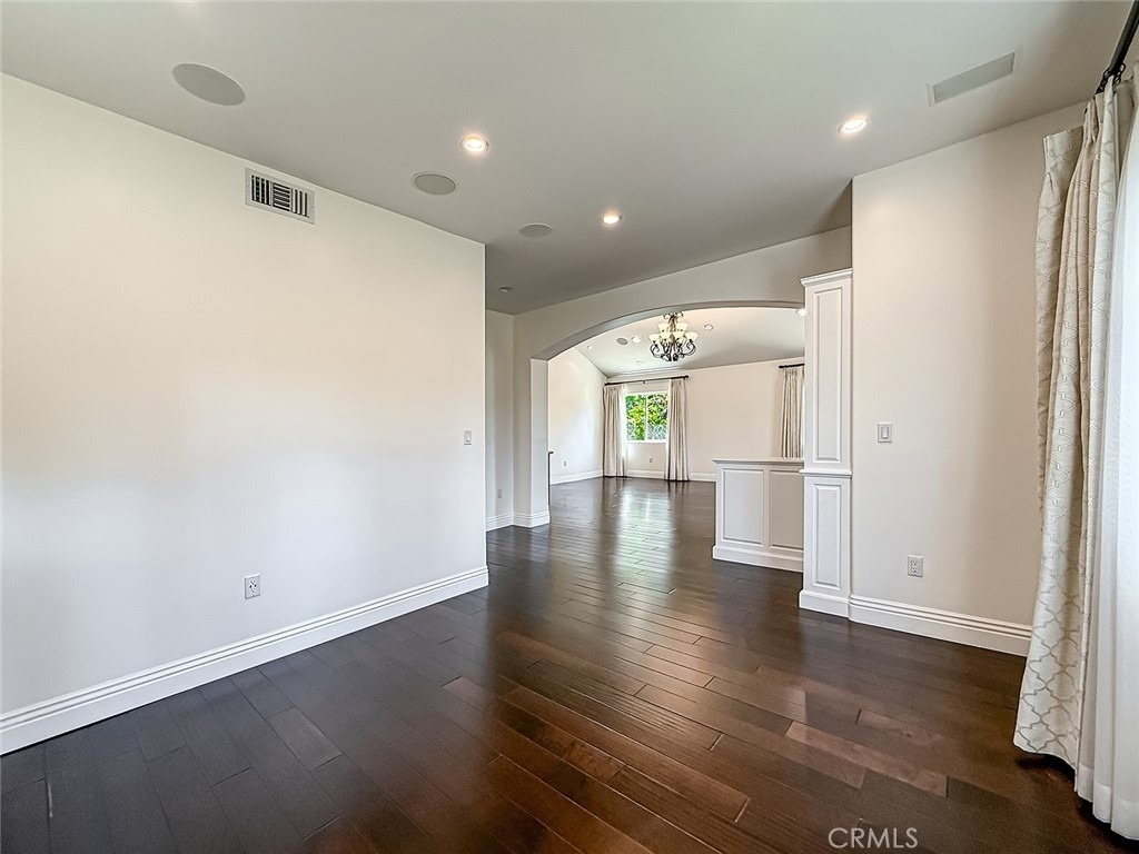 5960 Balcom - Photo 10