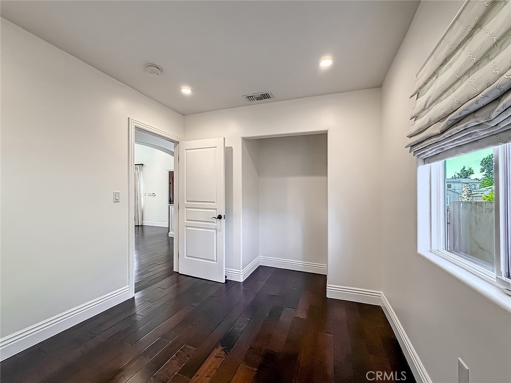 5960 Balcom - Photo 19