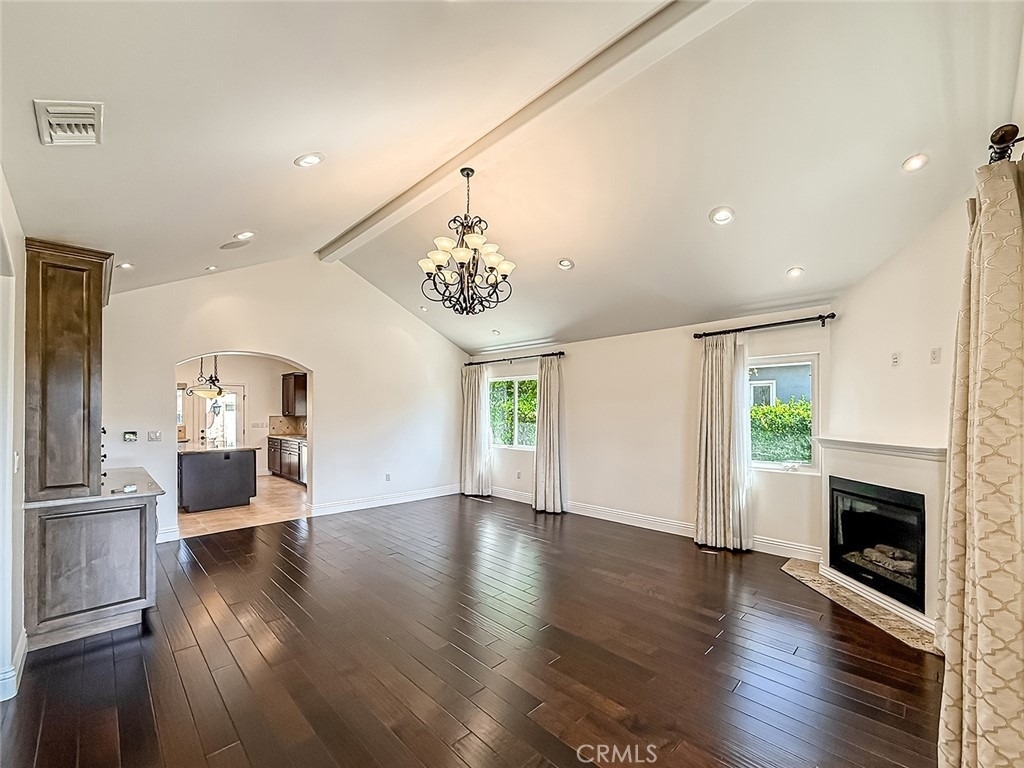 5960 Balcom - Photo 4