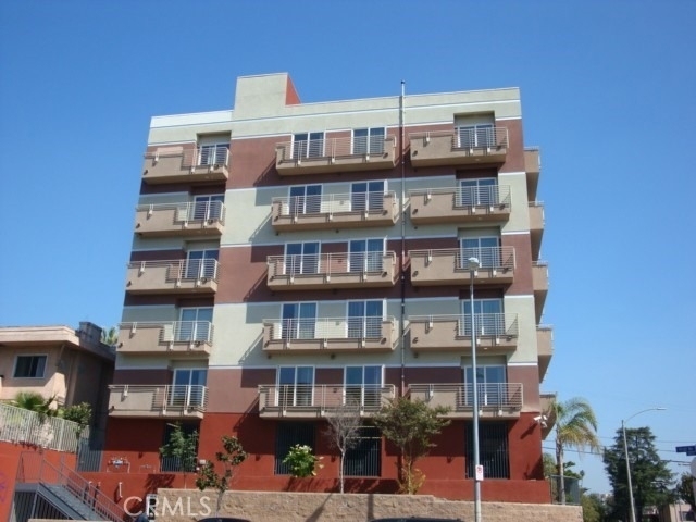 332 S Virgil - Photo 2