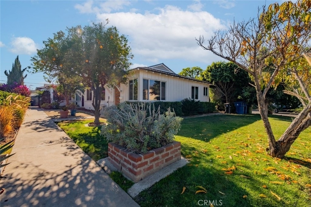 14418 Martha Street - Photo 12