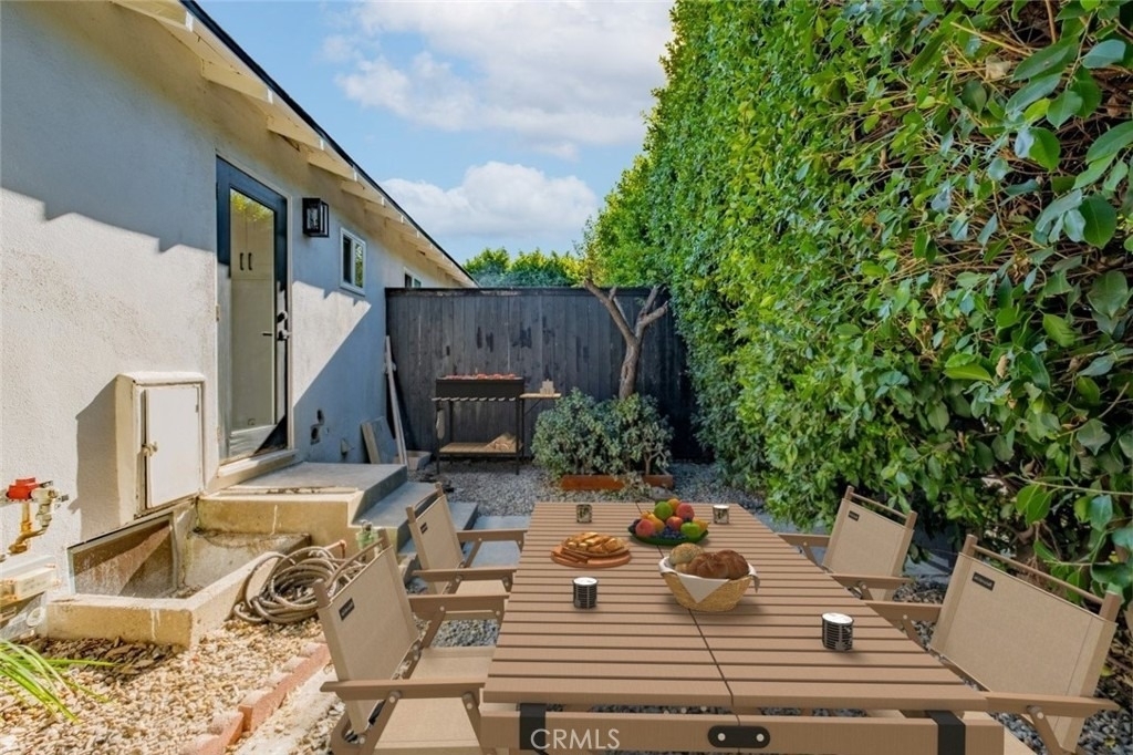 14418 Martha Street - Photo 11