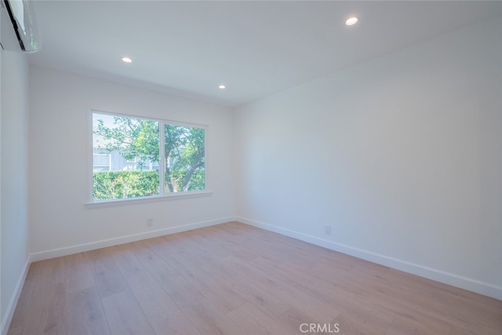 14418 Martha Street - Photo 17