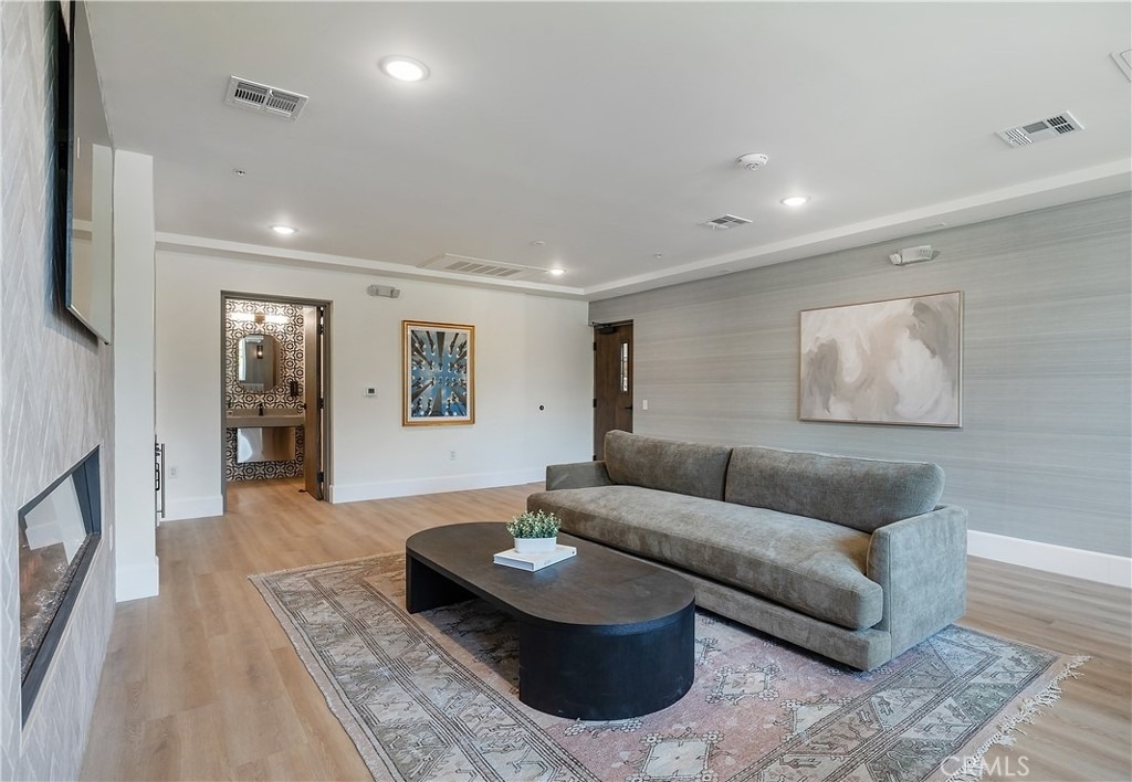 1303 S Orange Grove Avenue - Photo 24