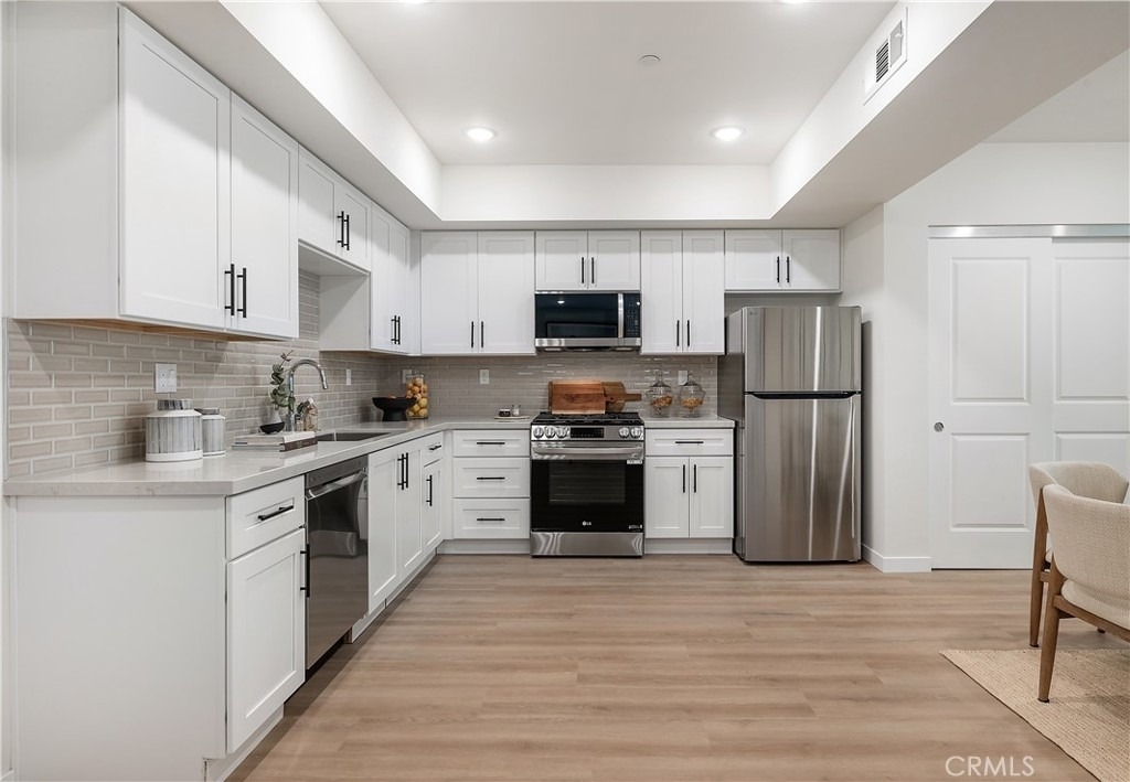 1303 S Orange Grove Avenue - Photo 2