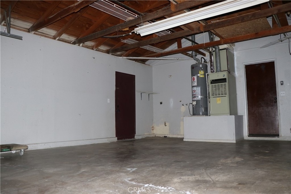 7864 Newhall Avenue - Photo 15