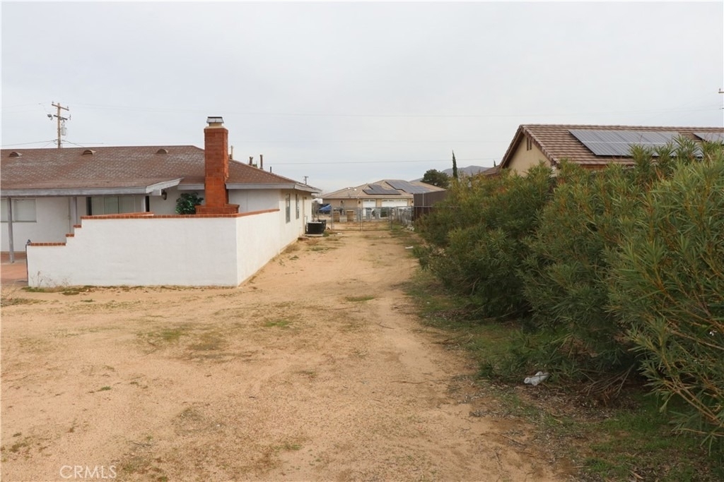 7864 Newhall Avenue - Photo 12