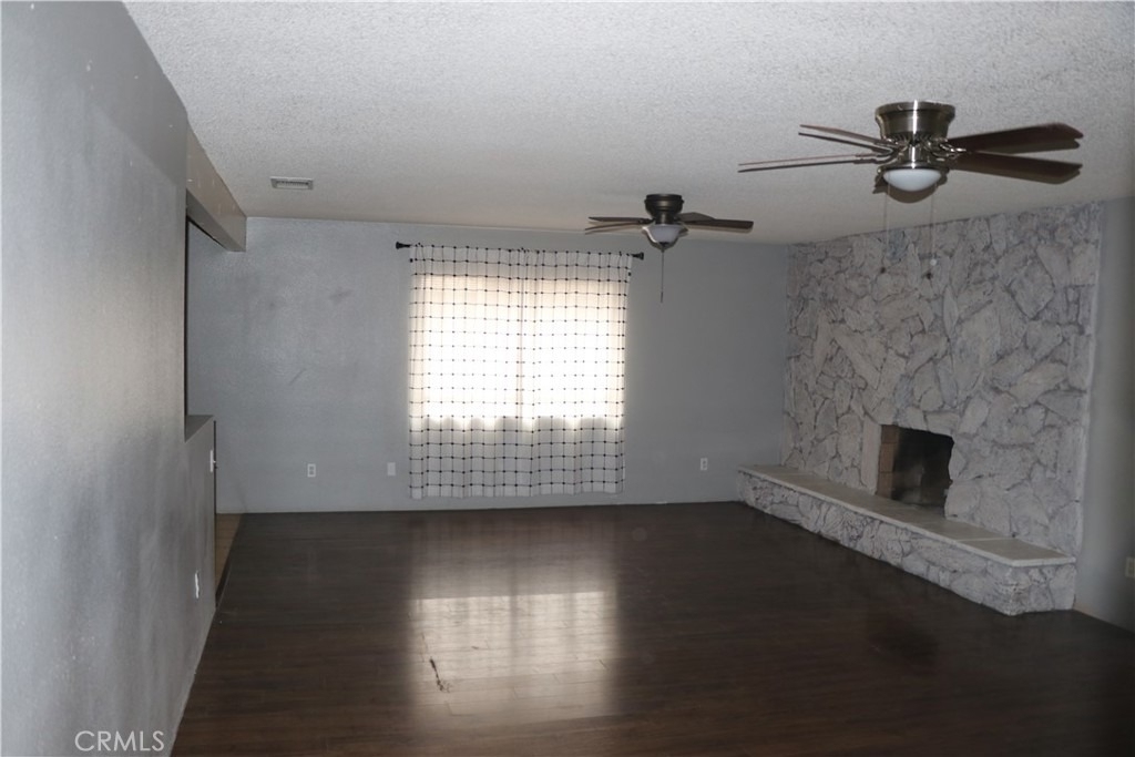 7864 Newhall Avenue - Photo 3