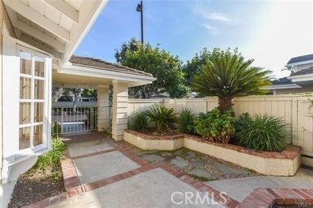 76 Fairlake - Photo 3