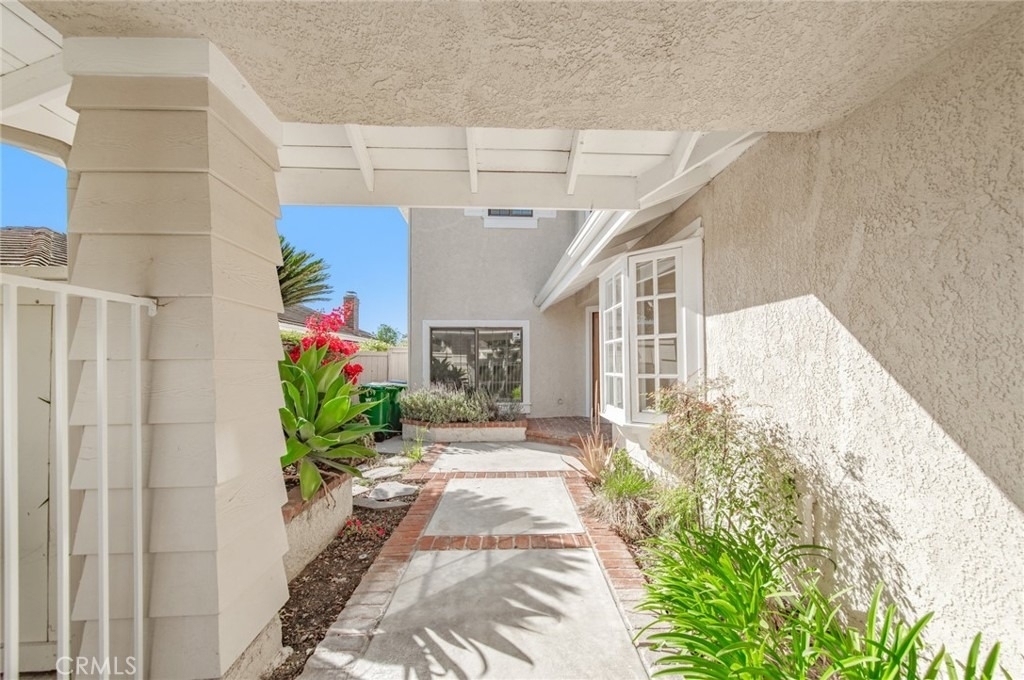 76 Fairlake - Photo 2