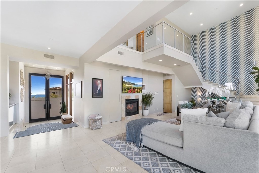 875 Avenida Salvador - Photo 3