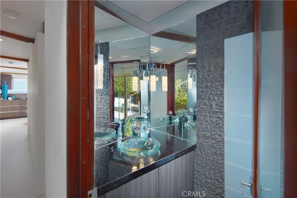 2680 Victoria Drive - Photo 18