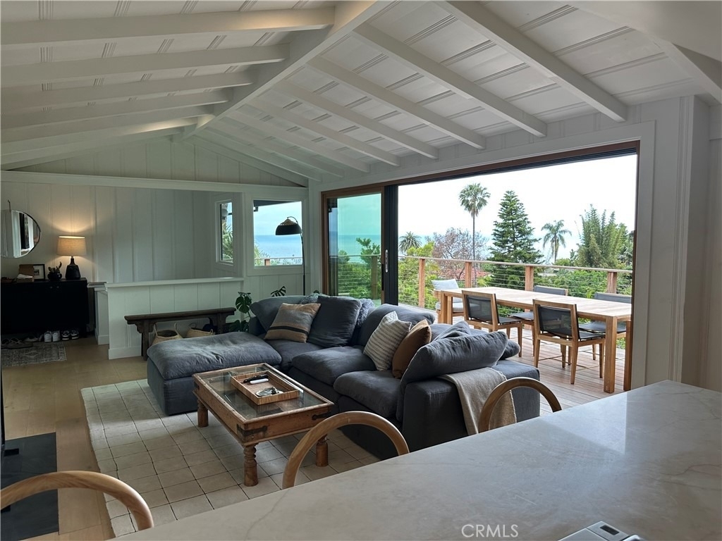 843 La Vista Drive - Photo 4