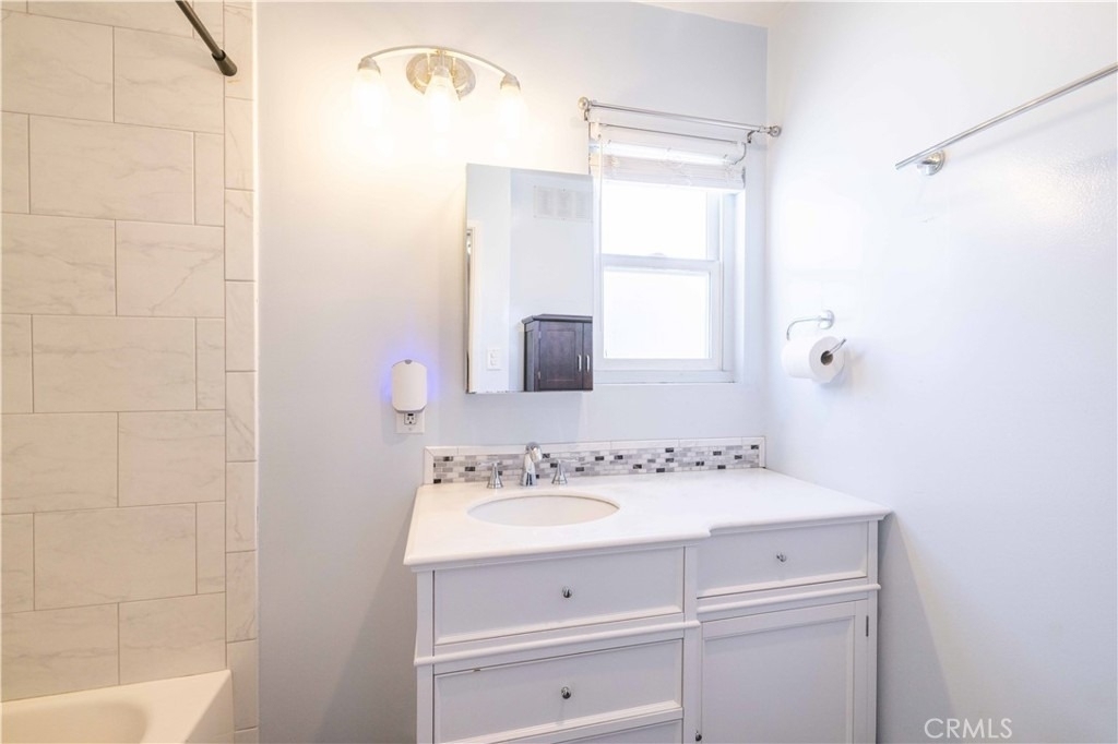1227 E 1st - Photo 12