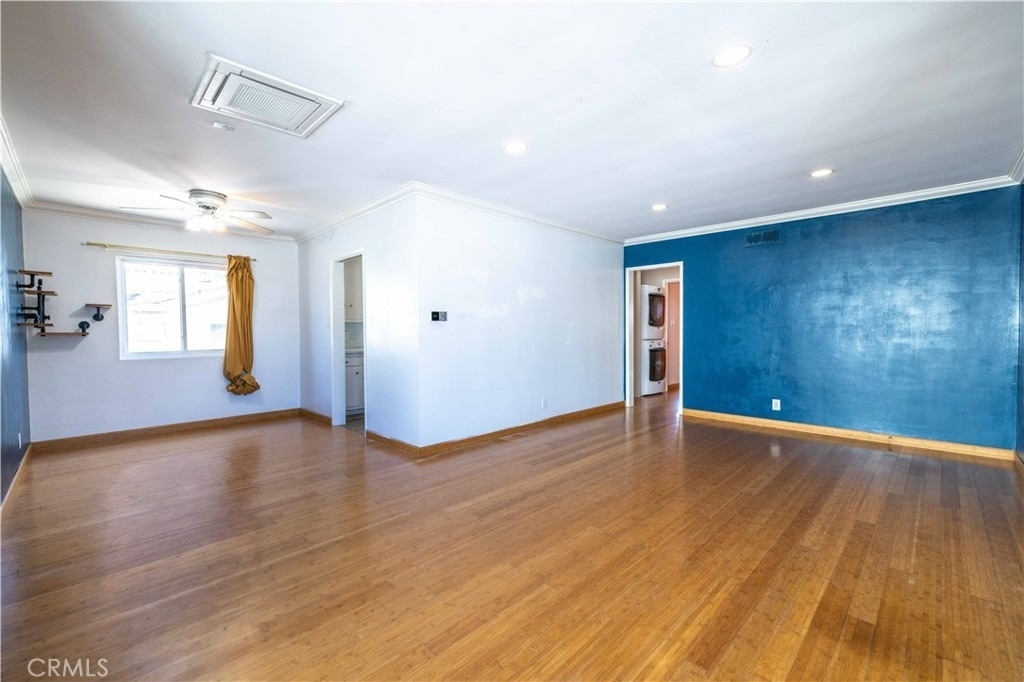 1227 E 1st - Photo 4