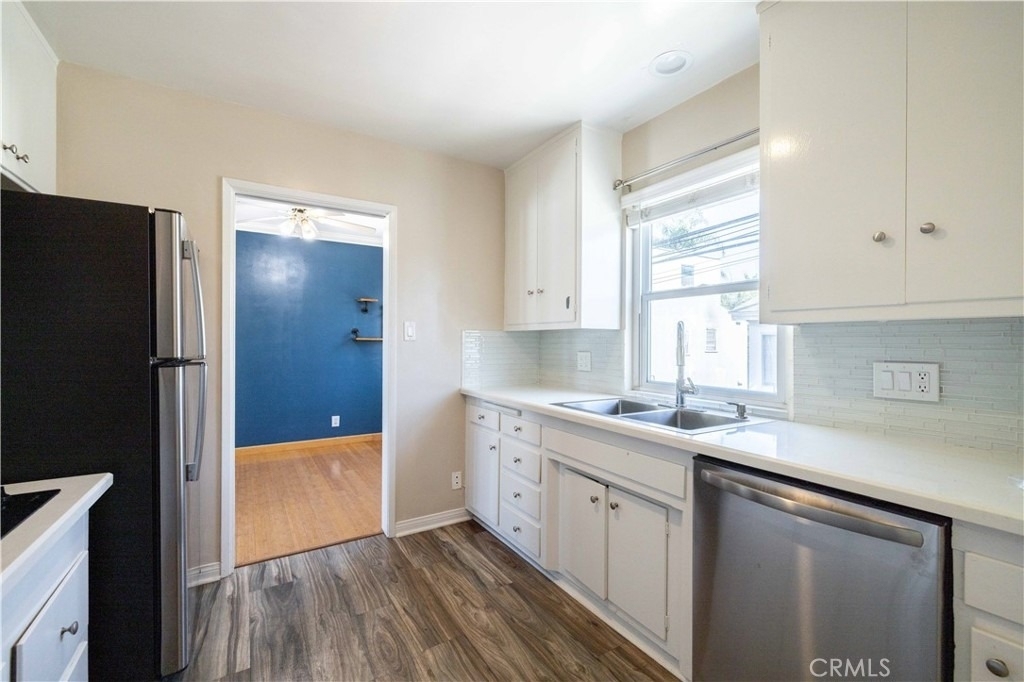 1227 E 1st - Photo 1