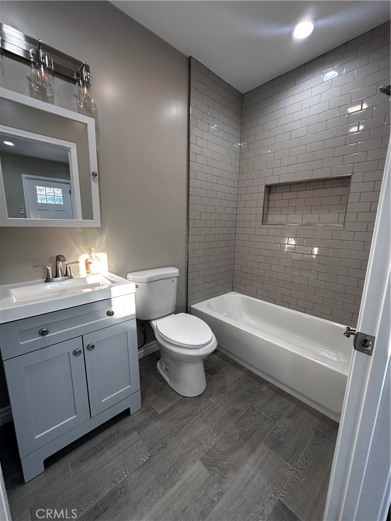 1564 W Phillips Boulevard - Photo 11
