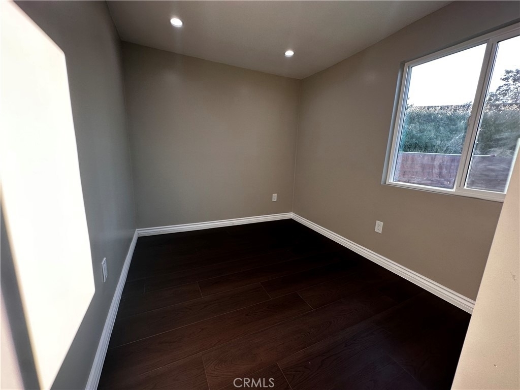 1564 W Phillips Boulevard - Photo 13