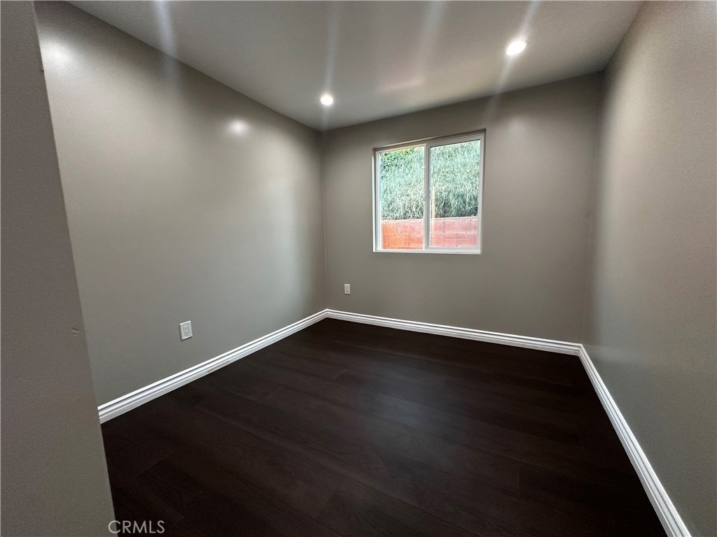 1564 W Phillips Boulevard - Photo 18