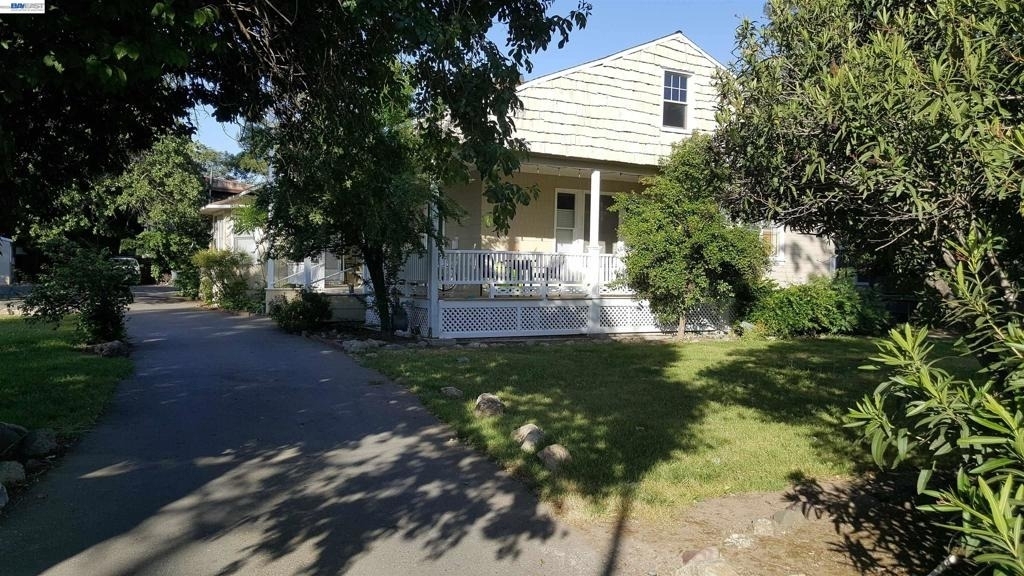 627 Rose Avenue - Photo 9