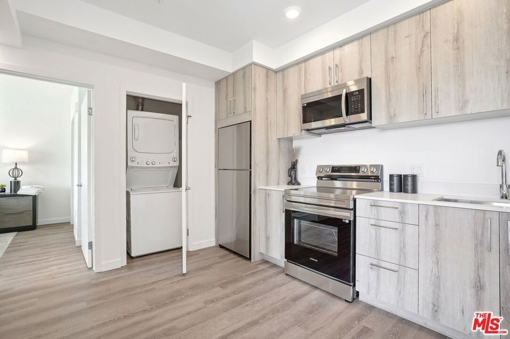 224 Alvarado Street - Photo 0