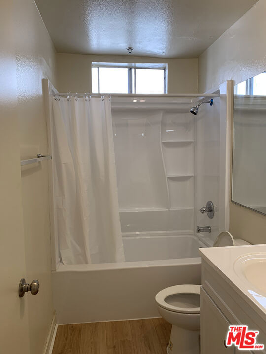 420 S Harvard Boulevard - Photo 8